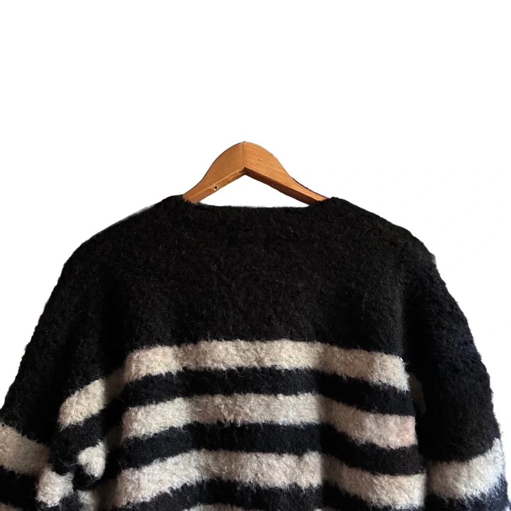 Universal Thread Sweater Striped Black + Beige Soft + Fuzzy XXL 2XL NWT